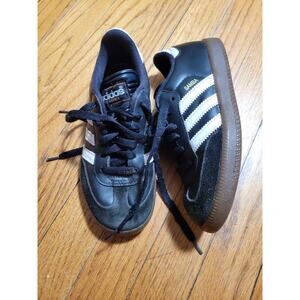 Boys Adidas Samba Shoes Size 2.5 Classic Black White Lace Tie Sneaker